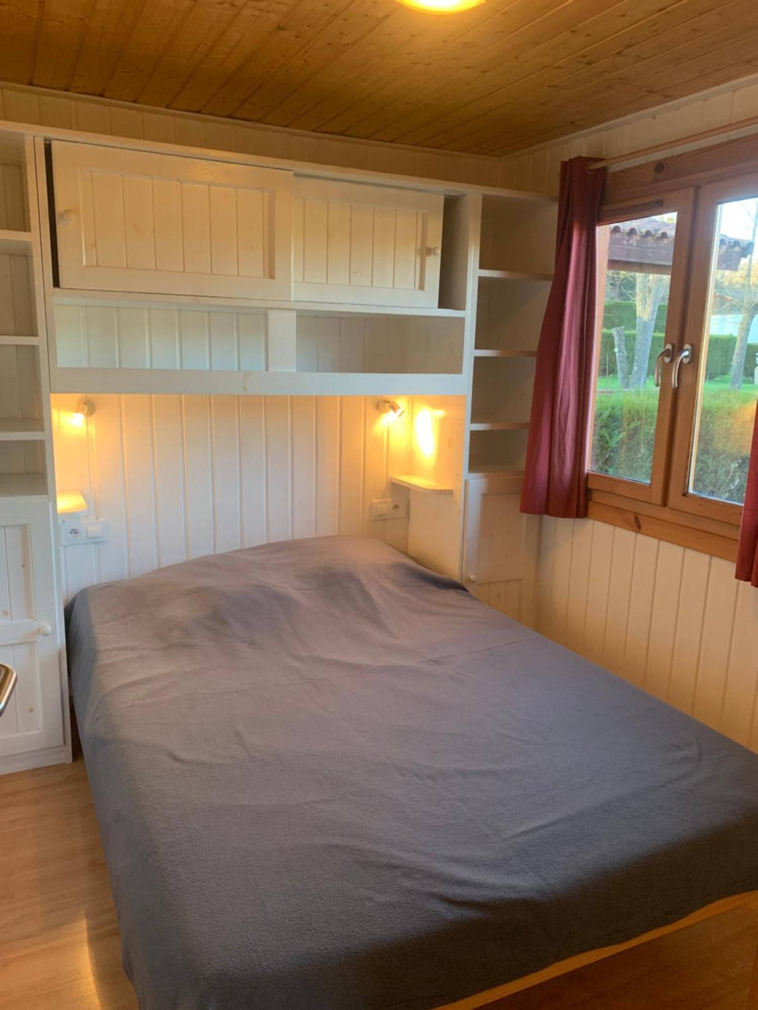 Camping Familial Paisible Avec Piscine, Mobil Home , Chalet, Studio & Emplacement Nue Casties-Labrande Luaran gambar