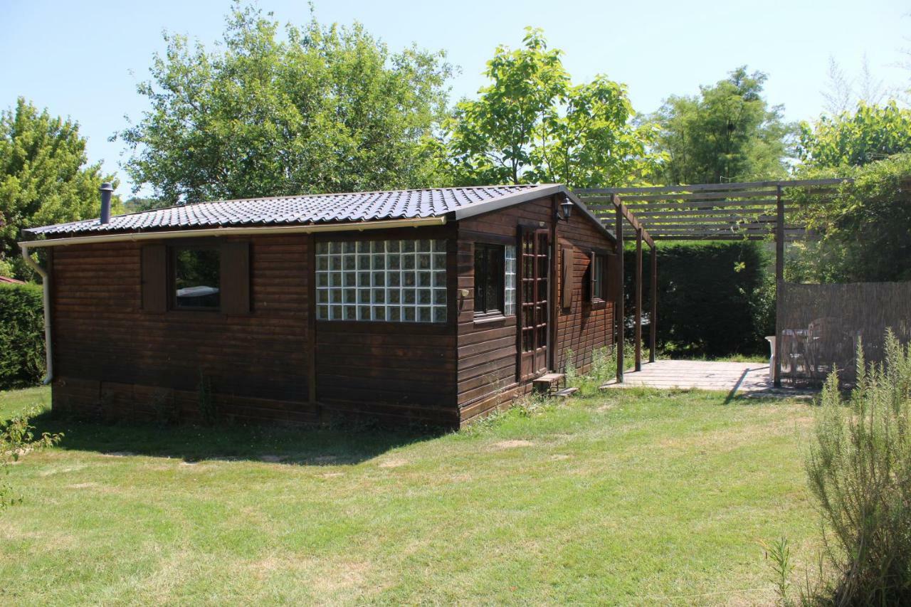 Camping Familial Paisible Avec Piscine, Mobil Home , Chalet, Studio & Emplacement Nue Casties-Labrande Luaran gambar